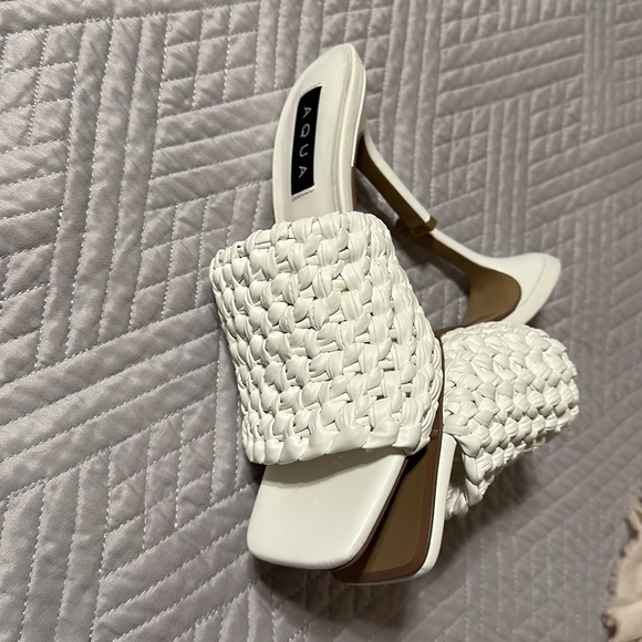 AQUA Womens White Woven Katy Square Toe Stiletto Slip On Heeled Sandal 8.5 - Picture 3 of 3
